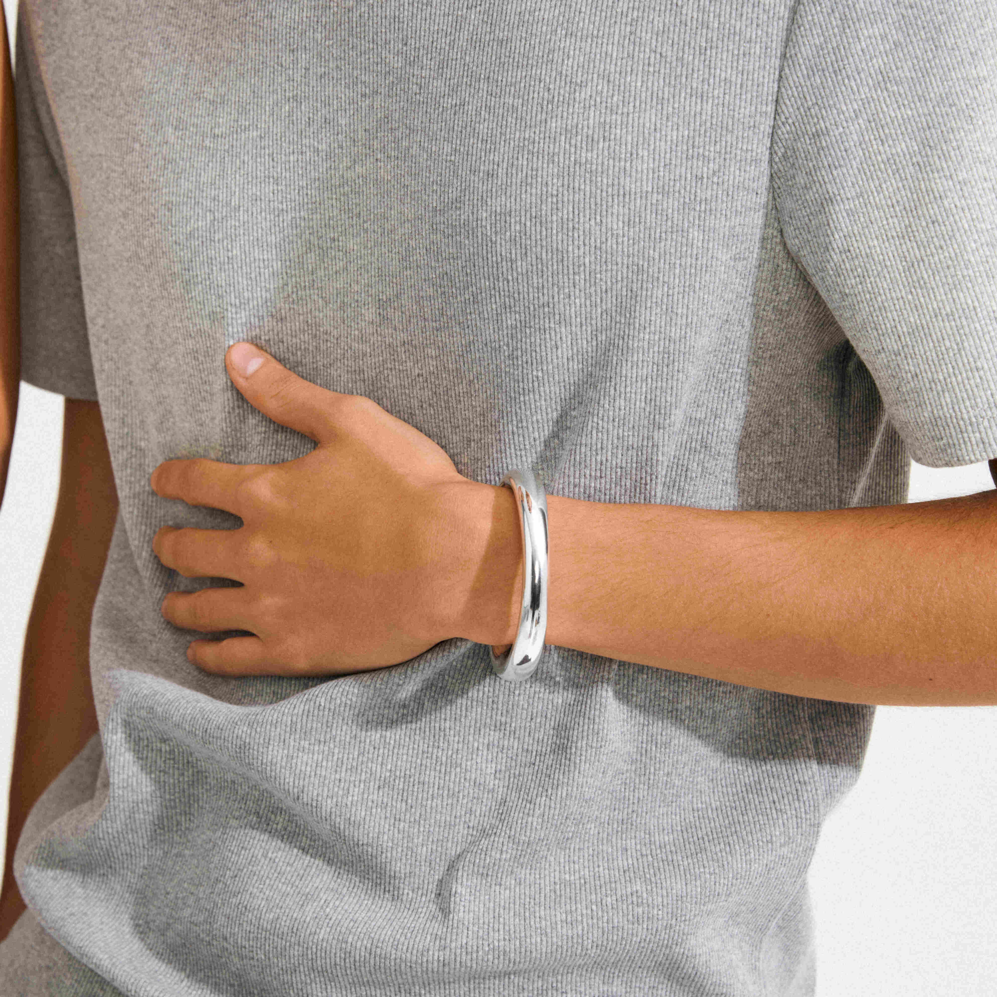 PHASE recycled chunky bangle bracelet - Image 5